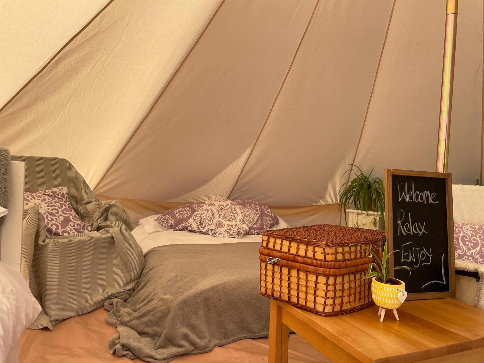 Trevena Cross Glamping & Camping Helston Exteriör bild