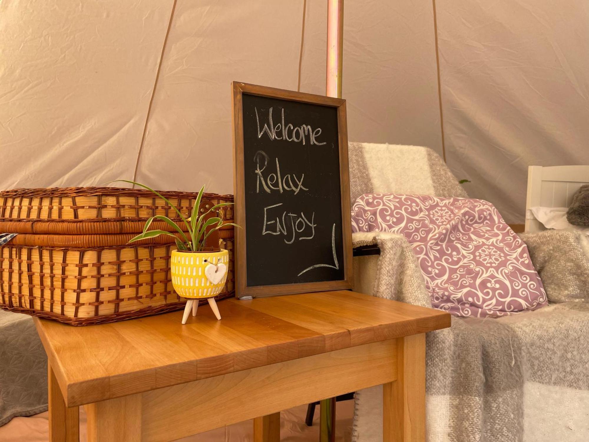 Trevena Cross Glamping & Camping Helston Exteriör bild