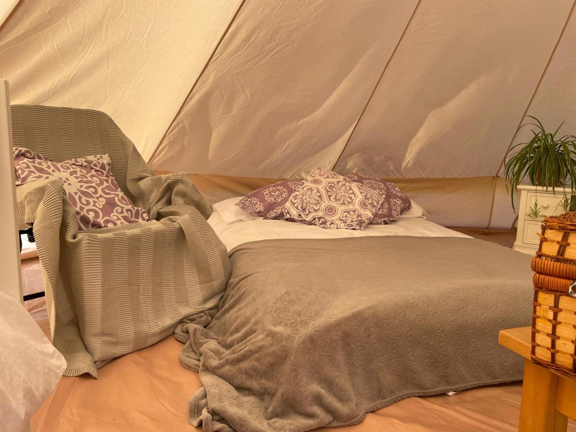 Trevena Cross Glamping & Camping Helston Exteriör bild