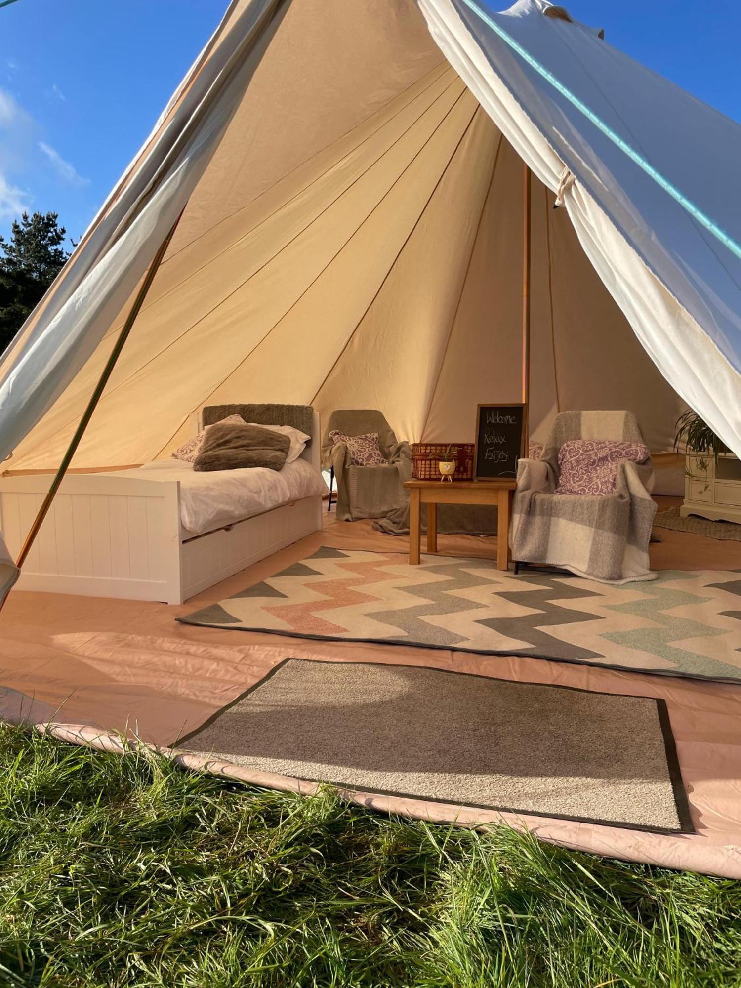 Trevena Cross Glamping & Camping Helston Exteriör bild