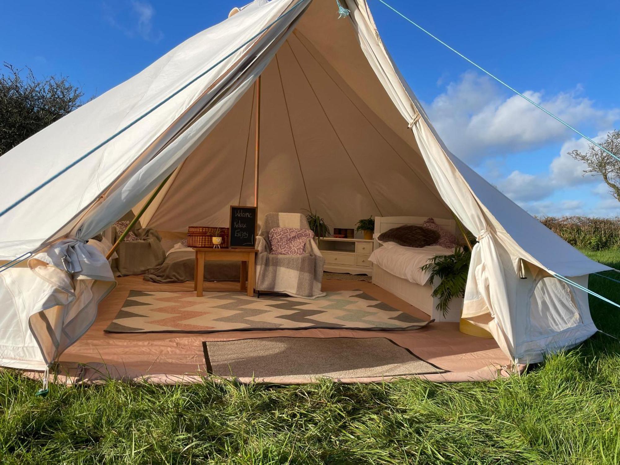 Trevena Cross Glamping & Camping Helston Exteriör bild