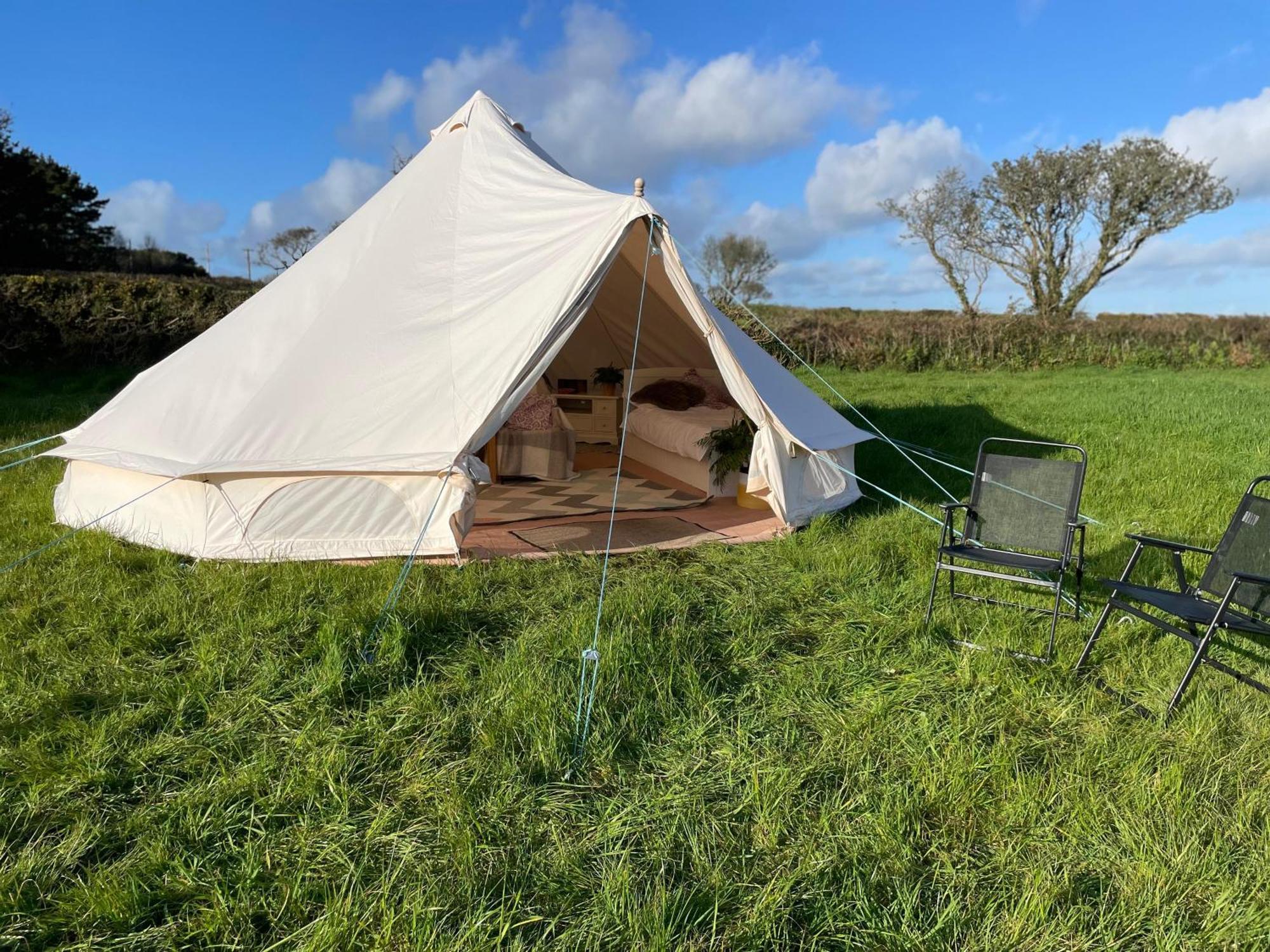 Trevena Cross Glamping & Camping Helston Exteriör bild