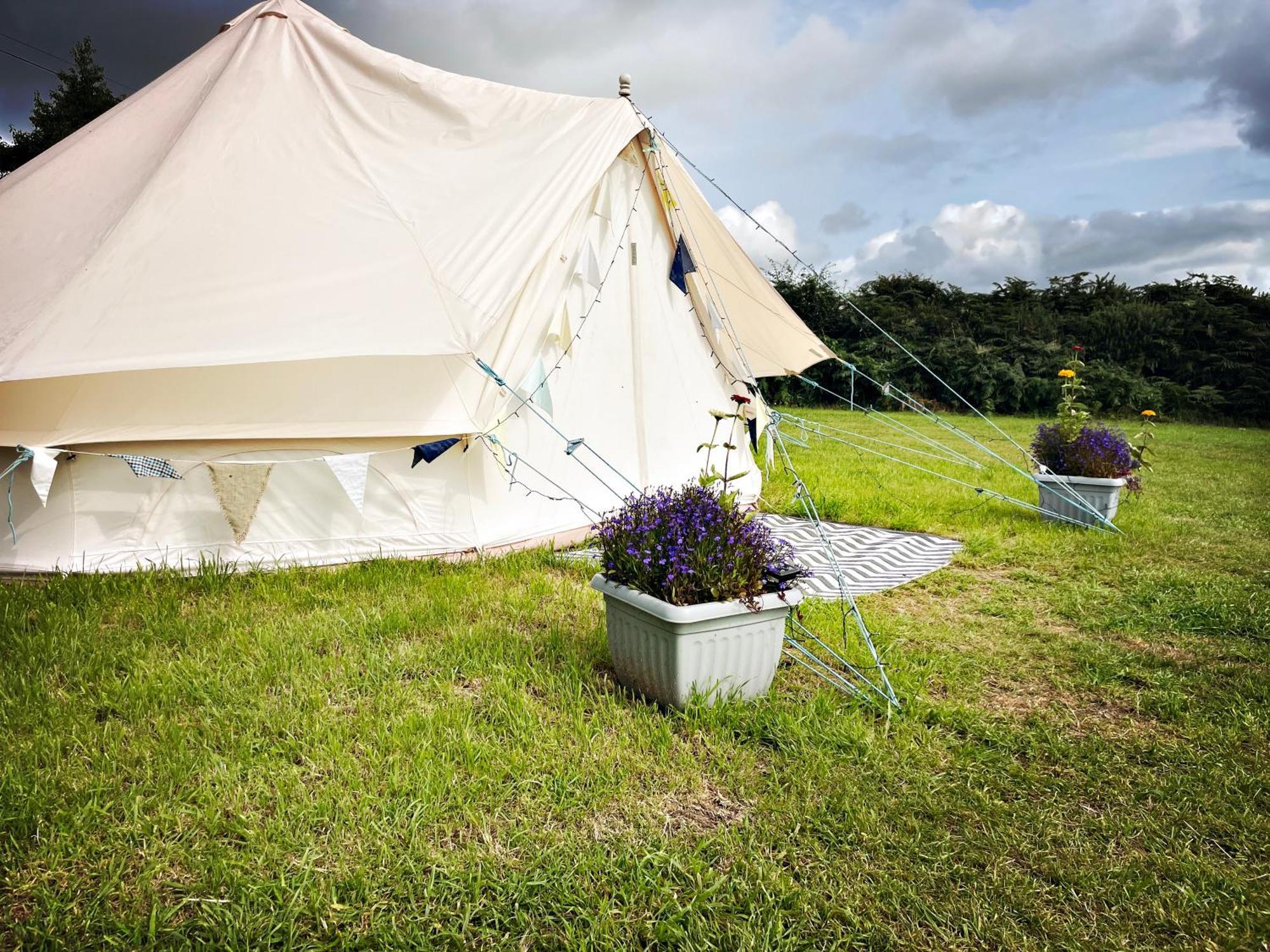 Trevena Cross Glamping & Camping Helston Exteriör bild