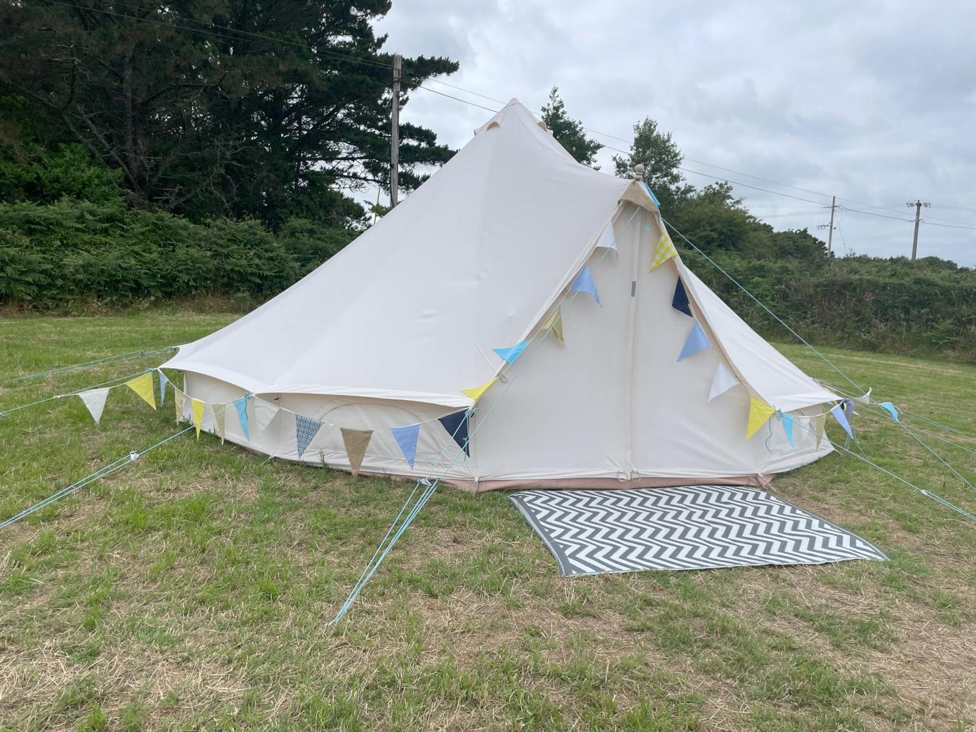 Trevena Cross Glamping & Camping Helston Exteriör bild