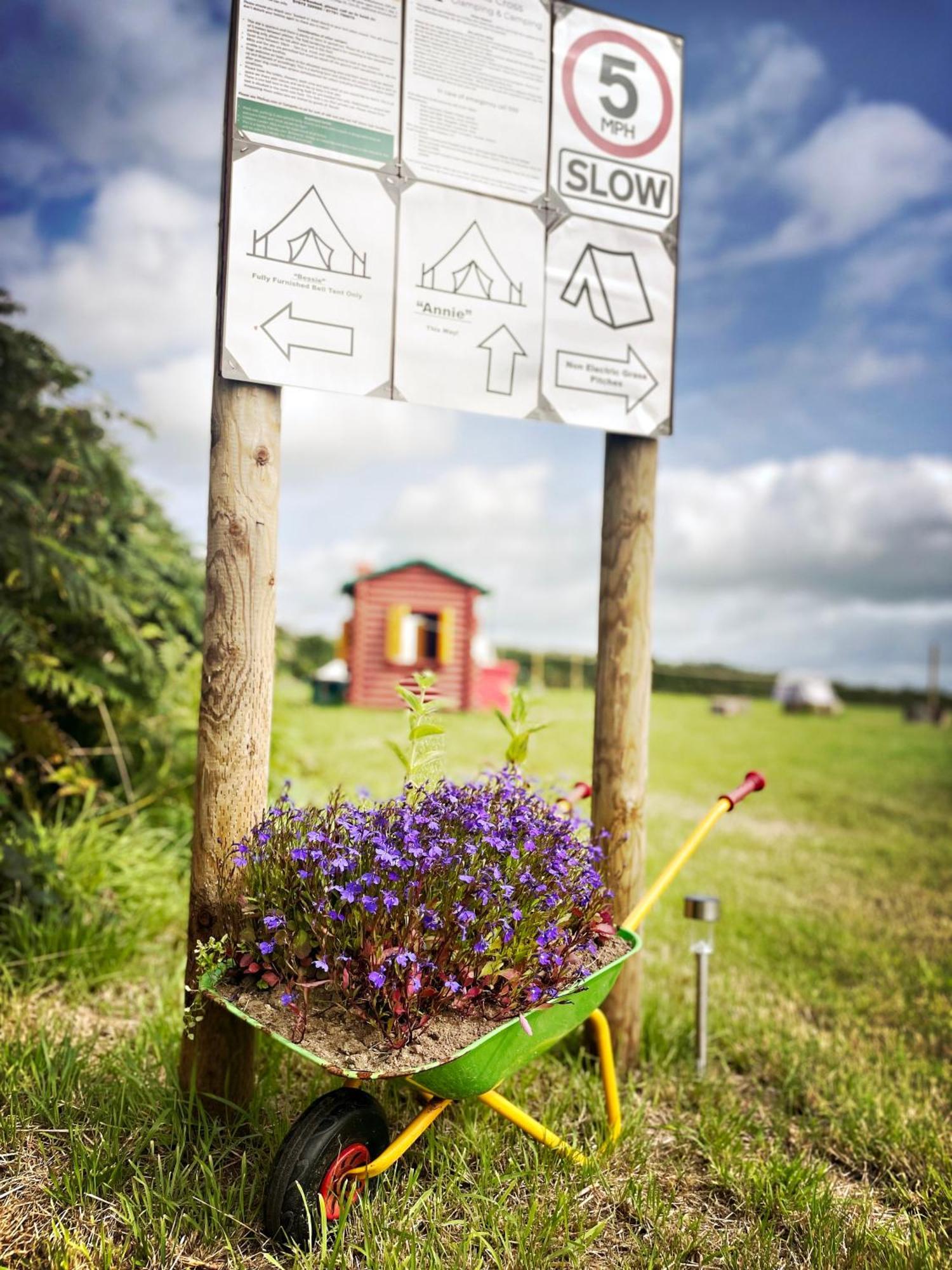 Trevena Cross Glamping & Camping Helston Exteriör bild