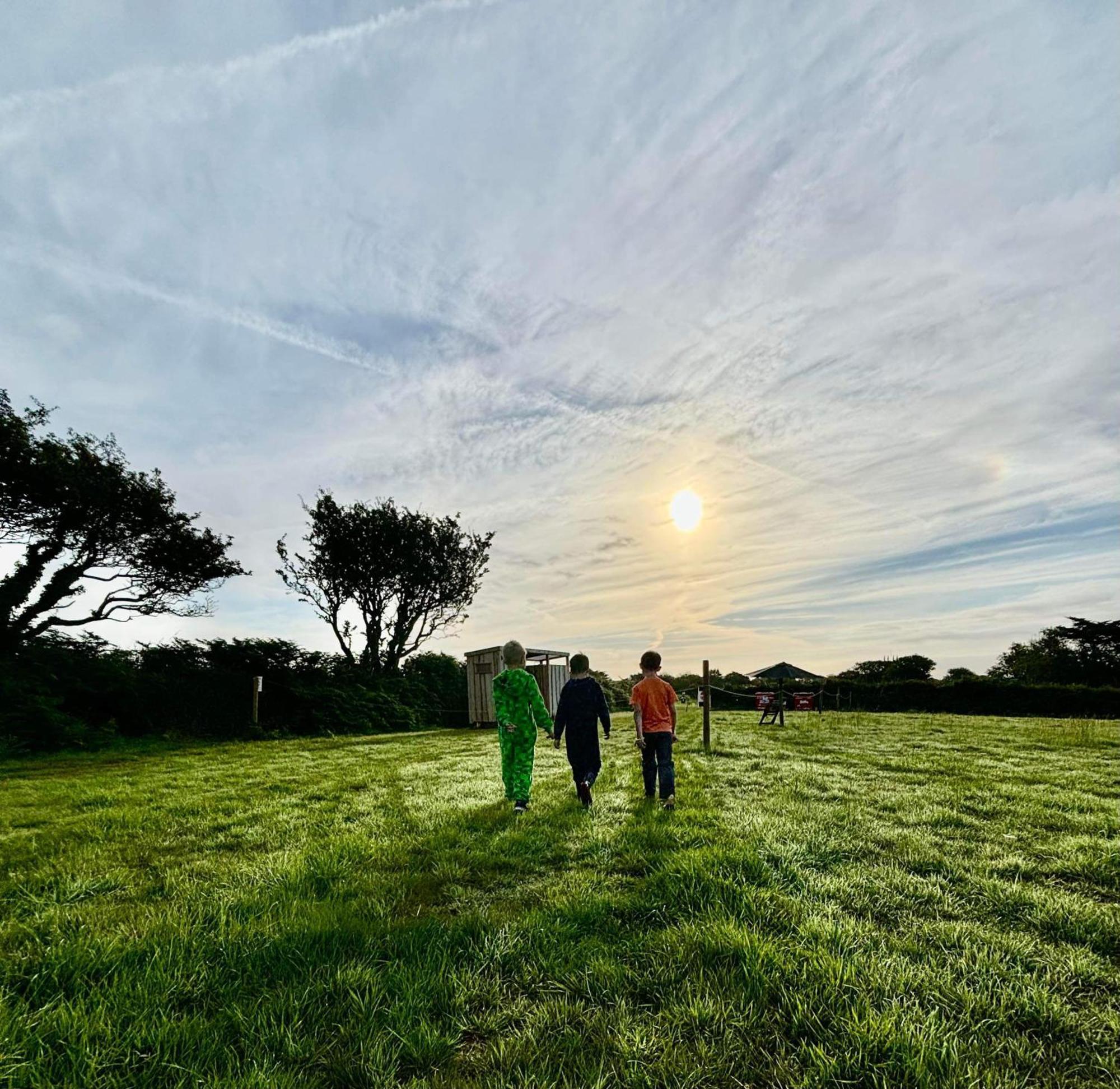 Trevena Cross Glamping & Camping Helston Exteriör bild